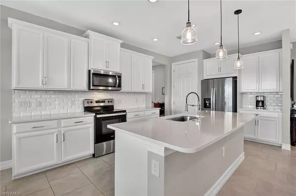 Naples, FL 34114,18725 Lake Hammock DR