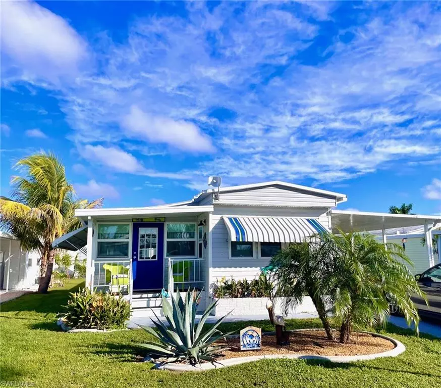 Fort Myers, FL 33908,220 Derwent BLVD