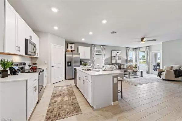 Cape Coral, FL 33991,715 SW 5th ST