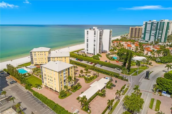 Naples, FL 34103,3483 Gulf Shore BLVD N #401