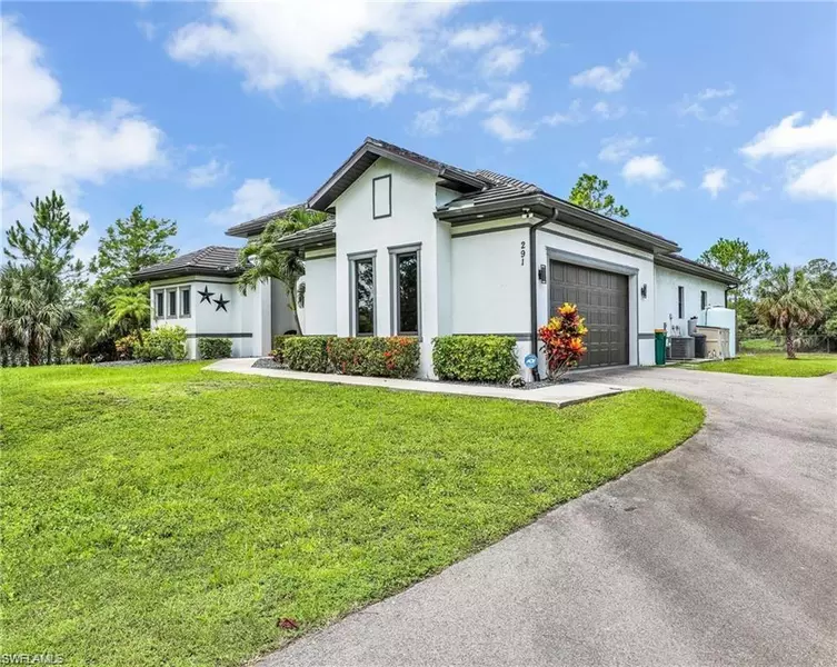 291 10th ST SE, Naples, FL 34117