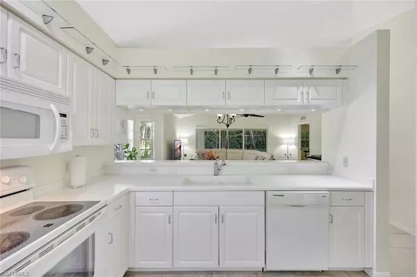 Naples, FL 34105,4910 Europa DR