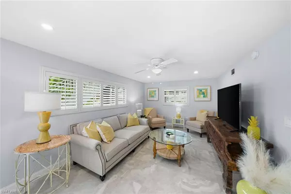 Naples, FL 34102,1605 Chesapeake AVE #6