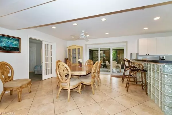 Naples, FL 34108,532 111th AVE N