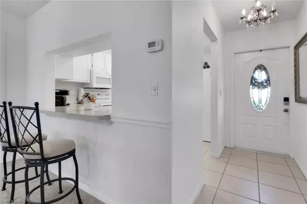 Fort Myers, FL 33919,7032 Cedarhurst DR