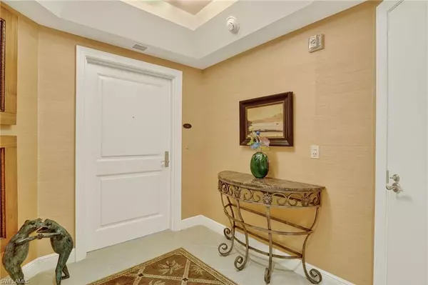 Naples, FL 34114,1060 Borghese LN #403