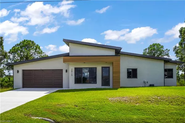 2815 45th ST W, Lehigh Acres, FL 33971