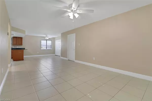 Naples, FL 34104,1350 Green Valley CIR #1503