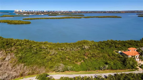 Marco Island, FL 34145,929 WHISKEY CREEK DR