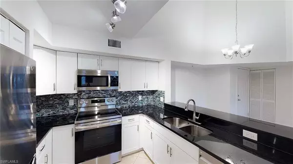 1210 Wildwood Lakes BLVD #306, Naples, FL 34104