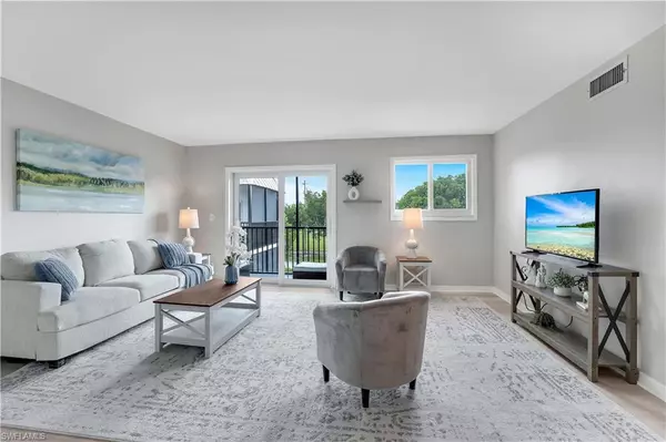 Naples, FL 34102,766 Central AVE #313