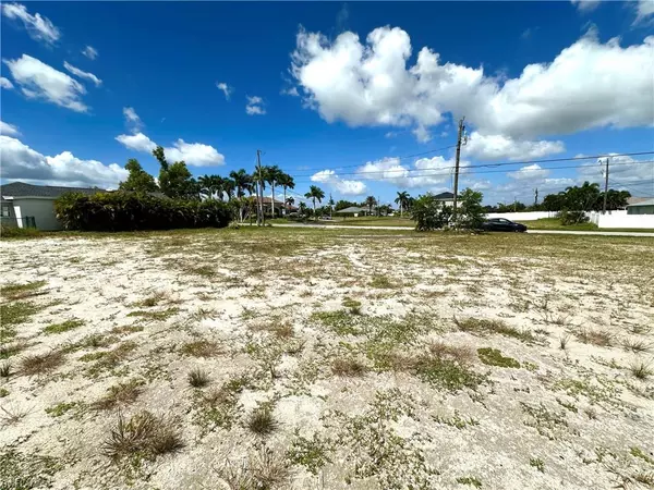 Cape Coral, FL 33914,926 SW 28th ST