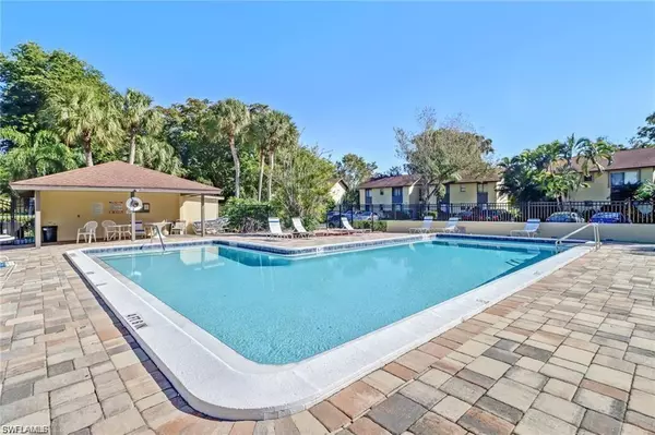 1390 Green Valley CIR #1104, Naples, FL 34104