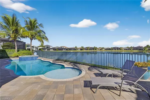 4678 Azalea DR, Naples, FL 34119