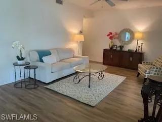 600 Diamond CIR #607, Naples, FL 34110