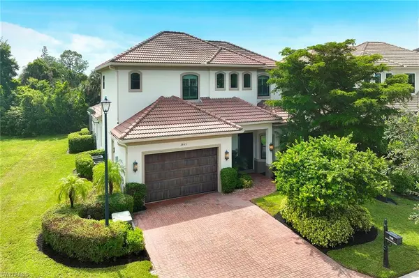 2863 Coco Lakes DR, Naples, FL 34105