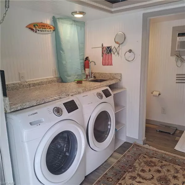 Naples, FL 34114,4983 Coach LN