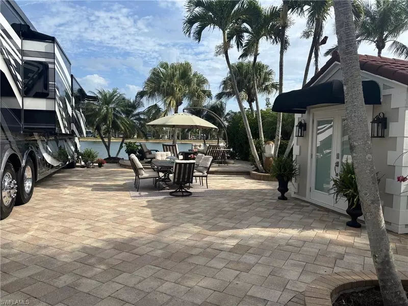 4521 Southern Breeze DR, Naples, FL 34114