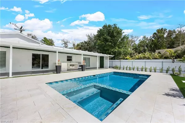 5820 Lancewood WAY, Naples, FL 34116