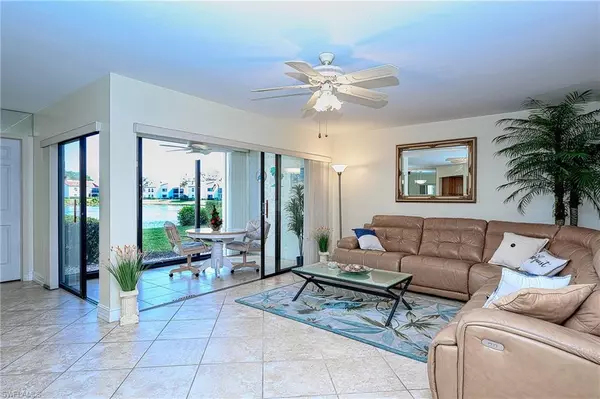 595 Beachwalk CIR #M103, Naples, FL 34108