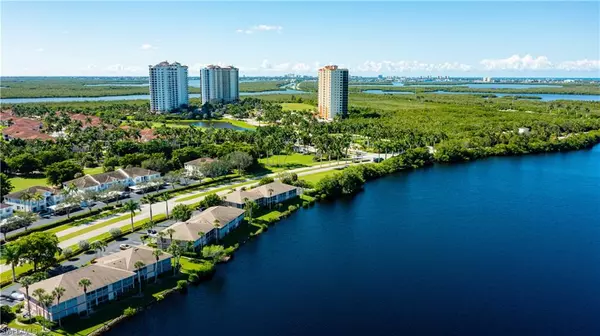 Naples, FL 34114,1015 Mainsail DR #103