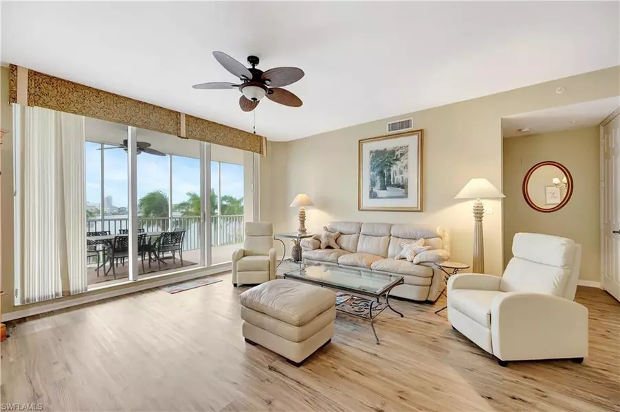 400 Flagship DR #403, Naples, FL 34108