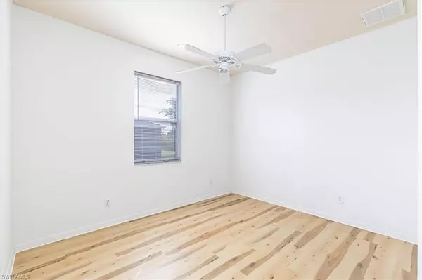 Lehigh Acres, FL 33976,3719 24th ST SW