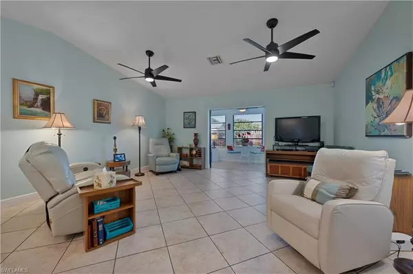 Bonita Springs, FL 34135,27580 Playa Del Rey LN