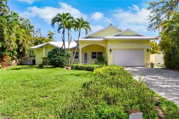 Naples, FL 34104,2447 Harbor RD