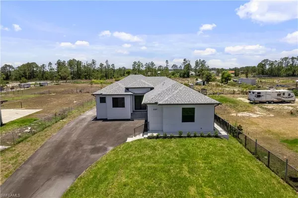 3571 Everglades Blvd S, Naples, FL 34117