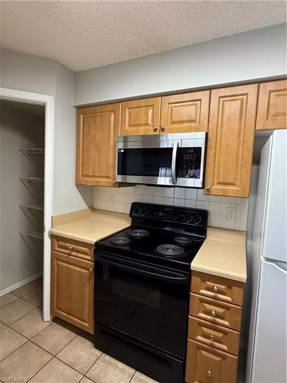 Tampa, FL 33606,1000 horatio W #226