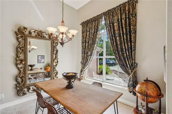 Naples, FL 34120,2621 Golden Gate BLVD W