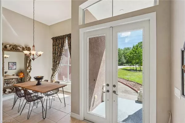 Naples, FL 34120,2621 Golden Gate BLVD W