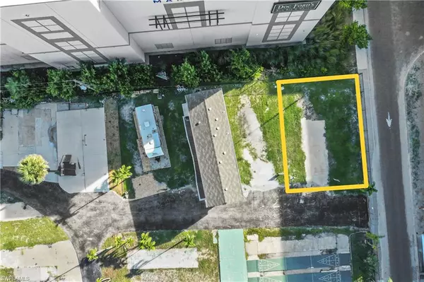 Fort Myers Beach, FL 33931,19281 #25 San Carlos BLVD