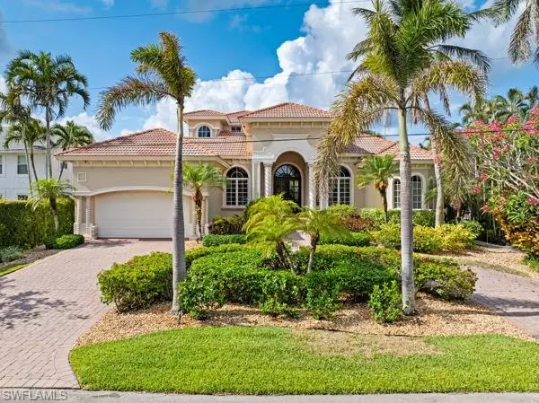 1400 Jewel Box AVE, Naples, FL 34102