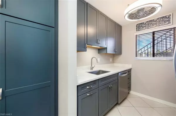 Naples, FL 34102,261 Banyan BLVD #104