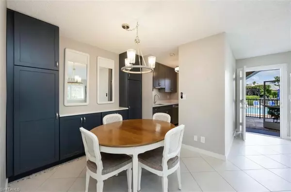 Naples, FL 34102,261 Banyan BLVD #104