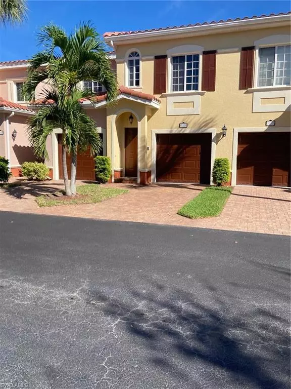 Estero, FL 33928,20321 Estero Gardens CIR #203