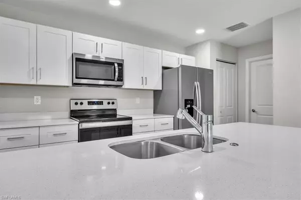 Cape Coral, FL 33909,412 NE 25th ST