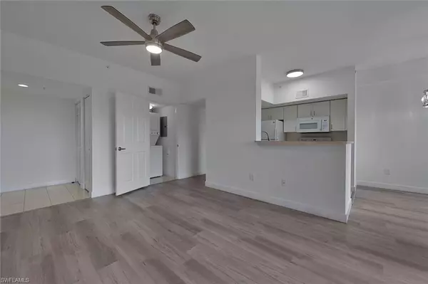 Naples, FL 34112,1885 Florida Club DR #8305