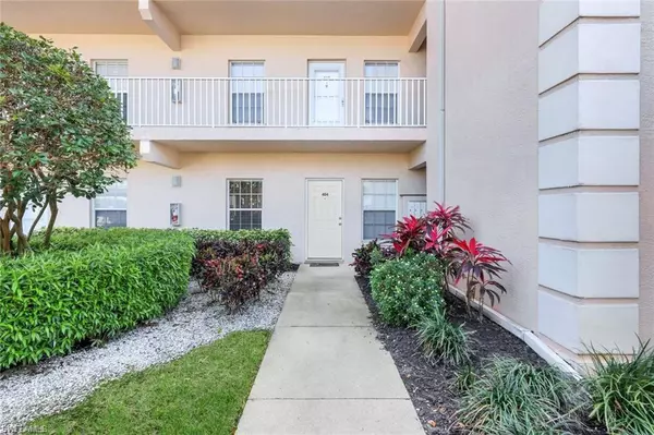 Naples, FL 34109,3250 Cypress Glen WAY #404