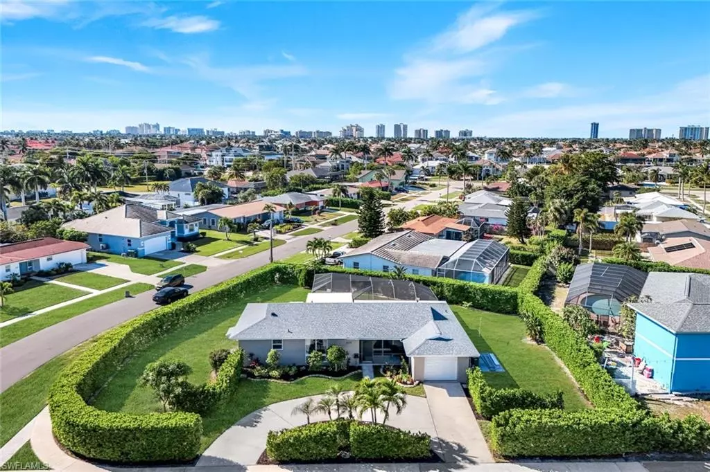 Marco Island, FL 34145,1237 Jamaica RD