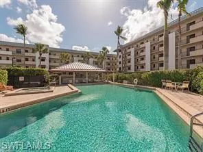 805 RIVER POINT DR #C-307, Naples, FL 34102