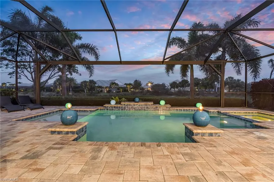 6424 Pembroke WAY, Naples, FL 34113