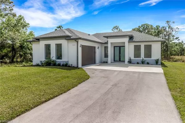 2741 39th AVE NE, Naples, FL 34120