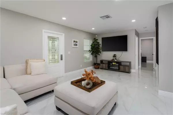 Naples, FL 34116,5170 19th CT SW