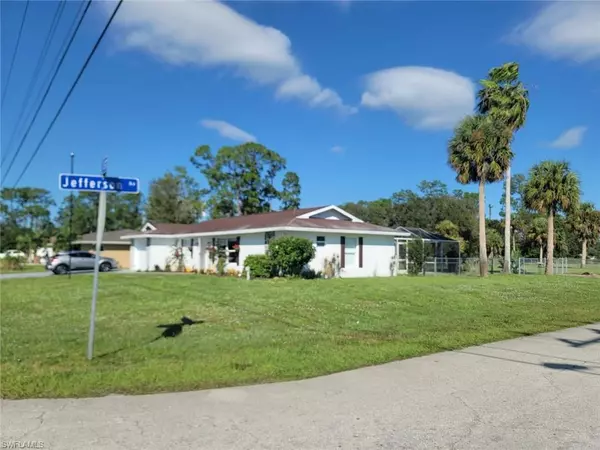 2507 E 2nd ST, Lehigh Acres, FL 33936