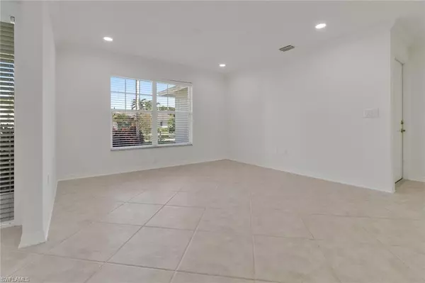 Naples, FL 34103,750 Southern Pines DR