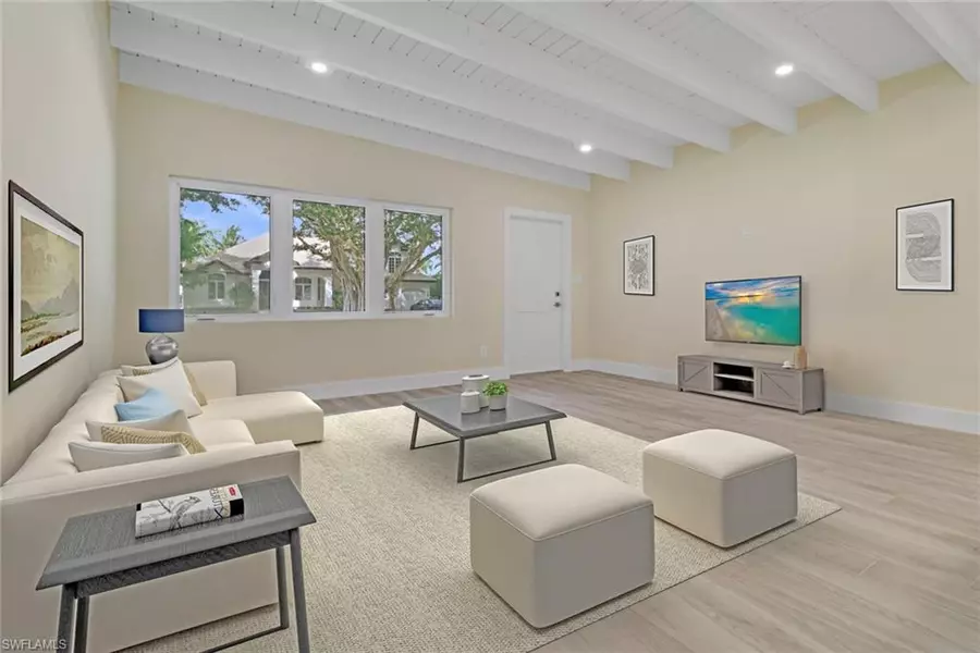 5150 Sand Dollar LN, Naples, FL 34103