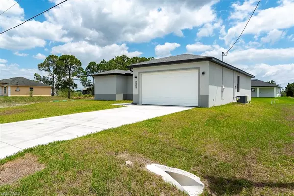 Lehigh Acres, FL 33976,3810 29th ST SW